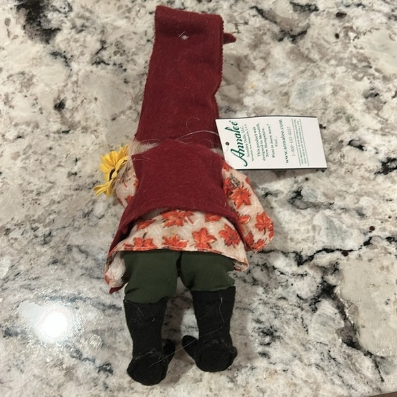 Annalee 7” Gnome With Sunflowers NWT - Picture 5 of 7
